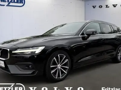 Usata Volvo V60 Momentum 197 CV (144 kW) 2020 Nero Station wagon