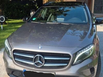 Mercedes GLA220
