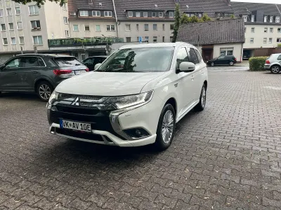 Gebraucht Mitsubishi Outlander P-HEV 135 PS (99 kW) 2019 Weiß SUV