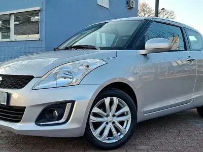 Gebraucht Suzuki Swift Club 94 PS (69 kW) 2015 Silber Kleinwagen