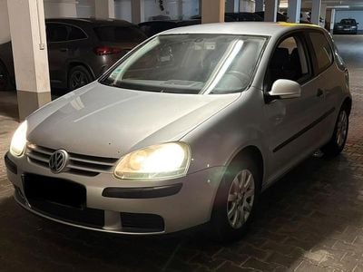 Gebraucht VW Golf Comfortline 90 PS (66 kW) 2004 Silber Coupé