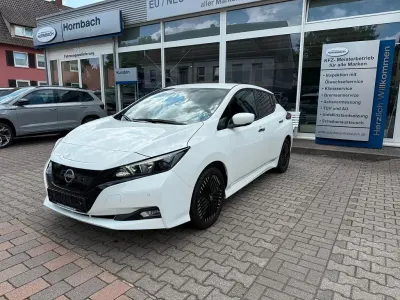 Gebraucht Nissan Leaf N-Connecta 110 kW (150 PS) 2023 Weiß Kleinwagen