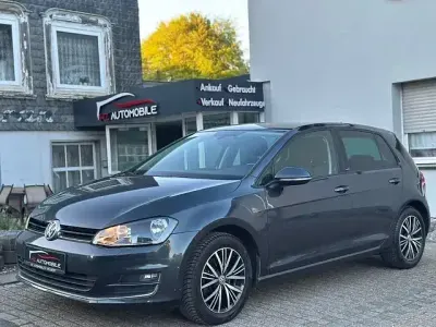 Gebraucht VW Golf VII Allstar 125 PS (91 kW) 2016 Carbon steel grey metallic Limousine