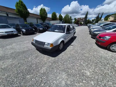 Gebraucht Volvo 440 102 PS (75 kW) 1991 Weiß Kleinwagen