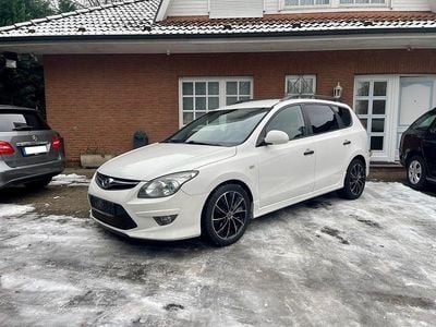 Weiß Gebraucht 2012 Hyundai i30 Kombi | 5.999 € (Fairer Preis)