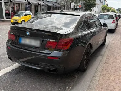 Gebraucht BMW 750L 408 PS (300 kW) 2011 Schwarz Limousine