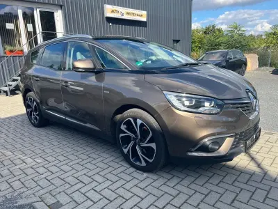 Gebraucht Renault Scénic IV Bose Edition 160 PS (117 kW) 2017 Braun Van / Kleinbus