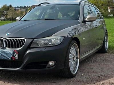 Usata BMW 330 300 CV (220 kW) 2009 Andere farben Station wagon
