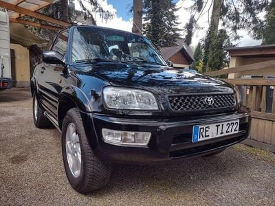 Usata Toyota RAV4 128 CV (94 kW) 2000 Nero SUV