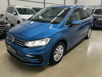 Begagnad VW Touran R-line 116 HK (85 kW) 2019 Blå Minibuss