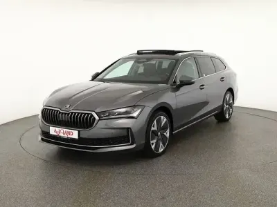 Używany Skoda Superb Selection 193 KM (141 kW) 2024 Szary Kombi