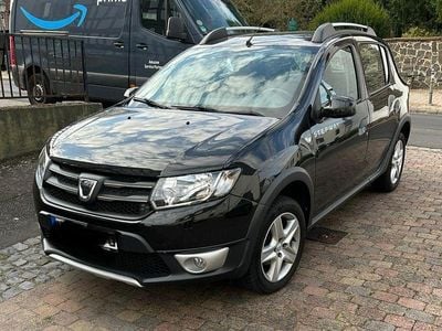 Gebraucht Dacia Sandero Stepway 90 PS (66 kW) 2015 Braun Limousine