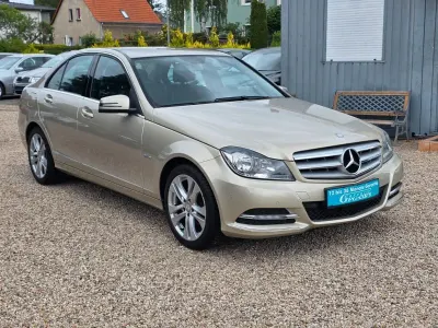 Gebraucht Mercedes C180 Avantgarde 156 PS (114 kW) 2011 Gold Limousine