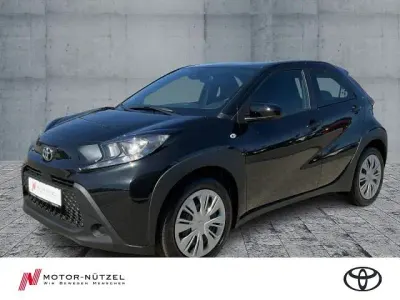 Neu Toyota Aygo X Business Edition 72 PS (52 kW) 2025 Black mica / ink SUV