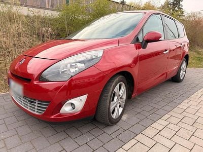 Gebraucht Renault Grand Scénic III 131 PS (96 kW) 2011 Rot Van / Kleinbus