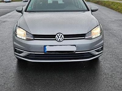 Gebraucht VW Golf VII 125 PS (91 kW) 2018 Grau Kombi