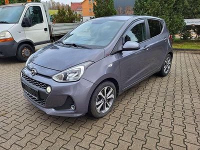 Grau Gebraucht 2017 Hyundai i10 YES! Kleinwagen | 10.490 € (Etwas zu teuer)