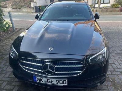 Gebraucht Mercedes E220 194 PS (142 kW) 2020 Schwarz Limousine
