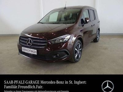 Gebraucht Mercedes T180 Edition 131 PS (96 kW) 2023 Rubellitrot Van / Kleinbus