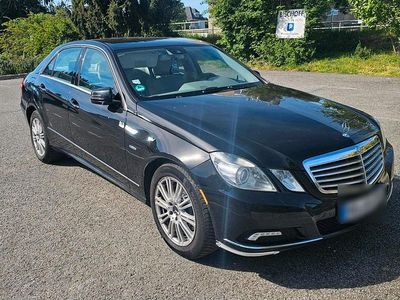 Second-hand Mercedes E250 Elegance 204 CP (150 kW) 2009 Negru Berlinǎ
