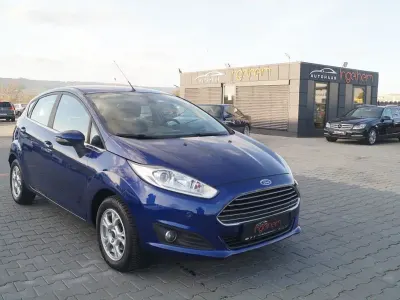 Second-hand Ford Fiesta Titanium 121 CP (88 kW) 2014 Albastru Hatchback