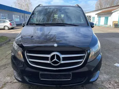 Gebraucht Mercedes V220 163 PS (119 kW) 2015 Obsidianschwarz metallic Van / Kleinbus