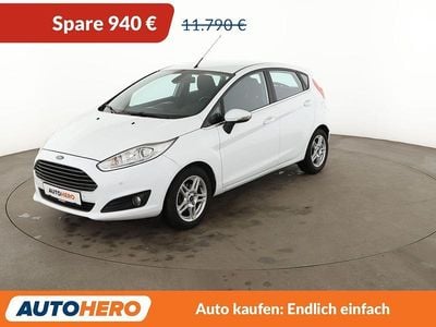 Gebraucht Ford Fiesta Titanium 101 PS (74 kW) 2015 Weiß Kleinwagen