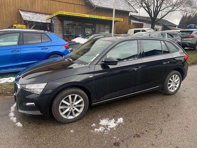 Gebraucht Skoda Scala Ambition 150 PS (110 kW) 2022 Cerna magic/black magic Kleinwagen