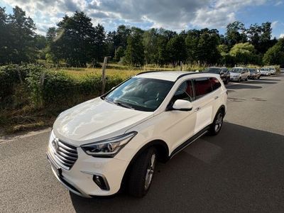 Hyundai Grand Santa Fe