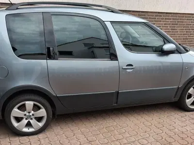 Gebraucht Skoda Roomster Active 86 PS (63 kW) 2011 Grau Van / Kleinbus