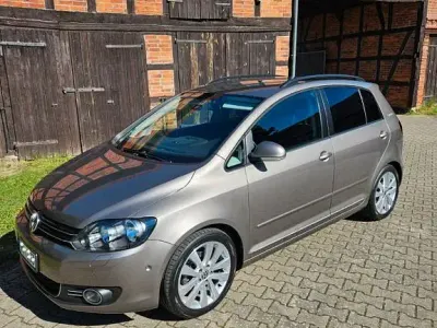 Używany VW Golf Plus Cross Team 105 KM (77 kW) 2010 Brązowy Minivan