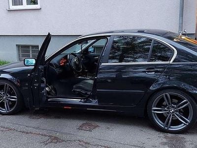 Schwarz Gebraucht 1999 BMW 328 Sport Line Limousine | 6.500 € (Fairer Preis)