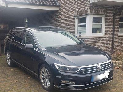 Usata VW Passat R-line 190 CV (139 kW) 2017 Nero Station wagon