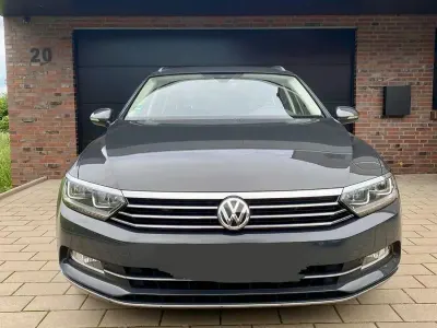 Gebraucht VW Passat Highline 150 PS (110 kW) 2019 Grau Kombi