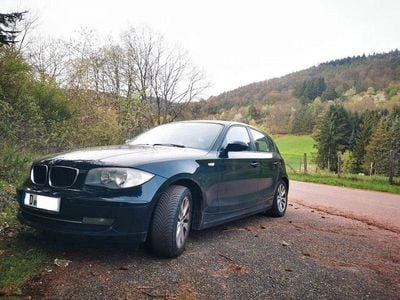 Gebraucht BMW 118 143 PS (105 kW) 2009 Schwarz Kleinwagen
