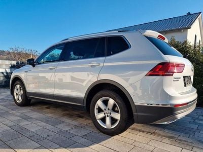 Weiß Gebraucht 2017 VW Tiguan Allspace Highline SUV | 23.900 € (Teuer)