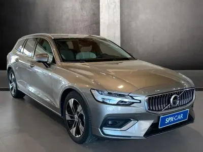 Gebraucht Volvo V60 Inscription 190 PS (139 kW) 2019 Grau Kombi
