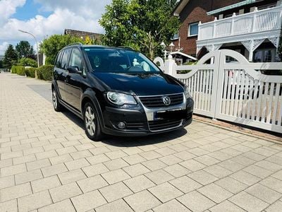 VW Touran Cross