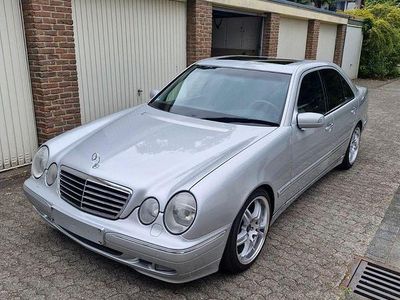 Mercedes E320