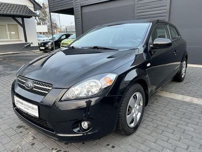 Second-hand Kia Ceed Vision 90 CP (66 kW) 2010 Negru Hatchback