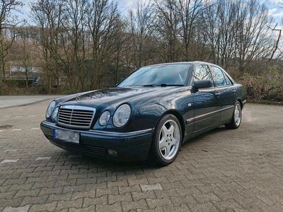 gebraucht Mercedes E240 w 210Avantgarde. TÜV bis 2025