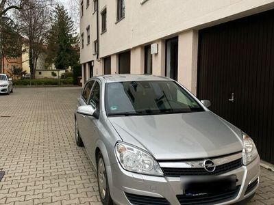 gebraucht Opel Astra 1,6 BJ 2004 Benzin