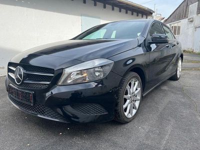 Schwarz Gebraucht 2014 Mercedes A180 Limousine | 14.390 € (Etwas zu teuer)