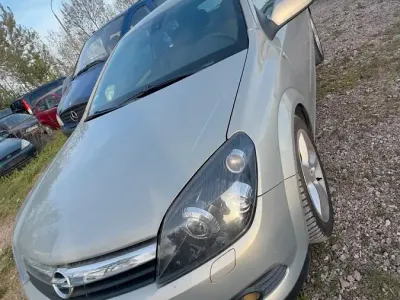 Gebraucht Opel Astra GTC 170 PS (125 kW) 2006 Silber Kombi