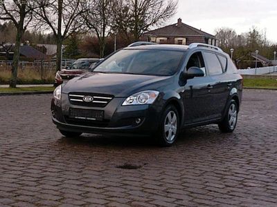 Gebraucht Kia Ceed Sportswagon 109 PS (80 kW) 2010 Grau Kombi