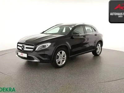 Używany Mercedes GLA180 Urban 122 KM (89 kW) 2016 Czarny SUV