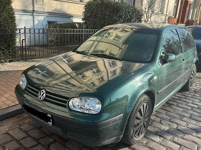 Usata VW Golf IV 75 CV (55 kW) 2002 Verde Utilitaria