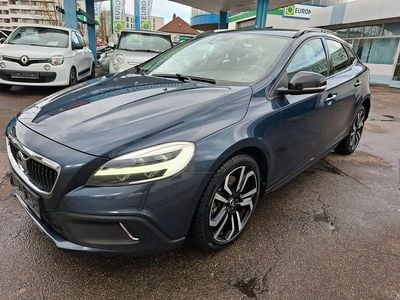 Gebraucht Volvo V40 Plus 152 PS (111 kW) 2017 Blau SUV