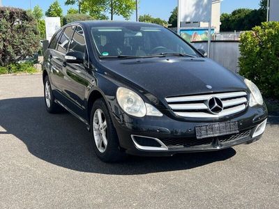 Mercedes R320