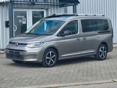 Gebraucht VW Caddy Maxi Style 122 PS (89 kW) 2023 Mojavebeige Van / Kleinbus